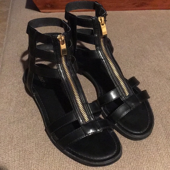 black zip sandals